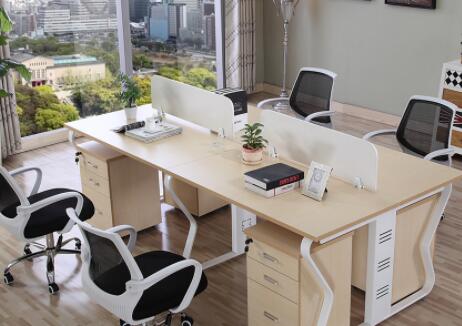 青岛教育咨询公司定做员工办公桌椅