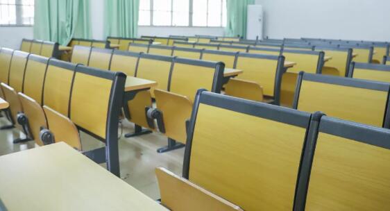 青岛市南区艺术培训学校定做实木学生桌椅